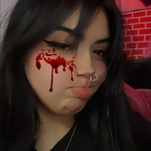 Meet your Posher, Priscilla